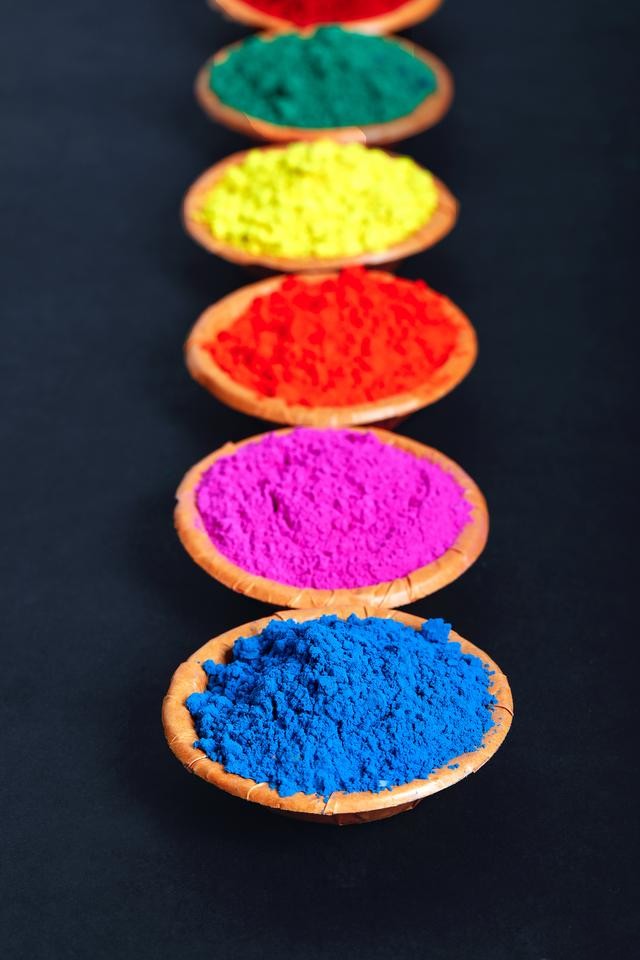 熒光流轉(zhuǎn)，密篩生輝——無錫熒光粉與銀星機械的氣密之緣